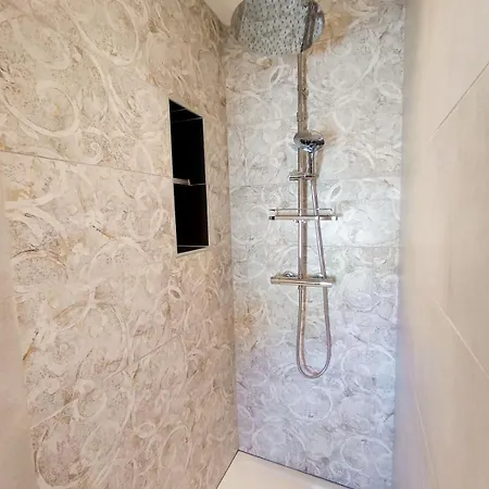 L'ecrin De - Lac, Centre-ville Et Parking דירה